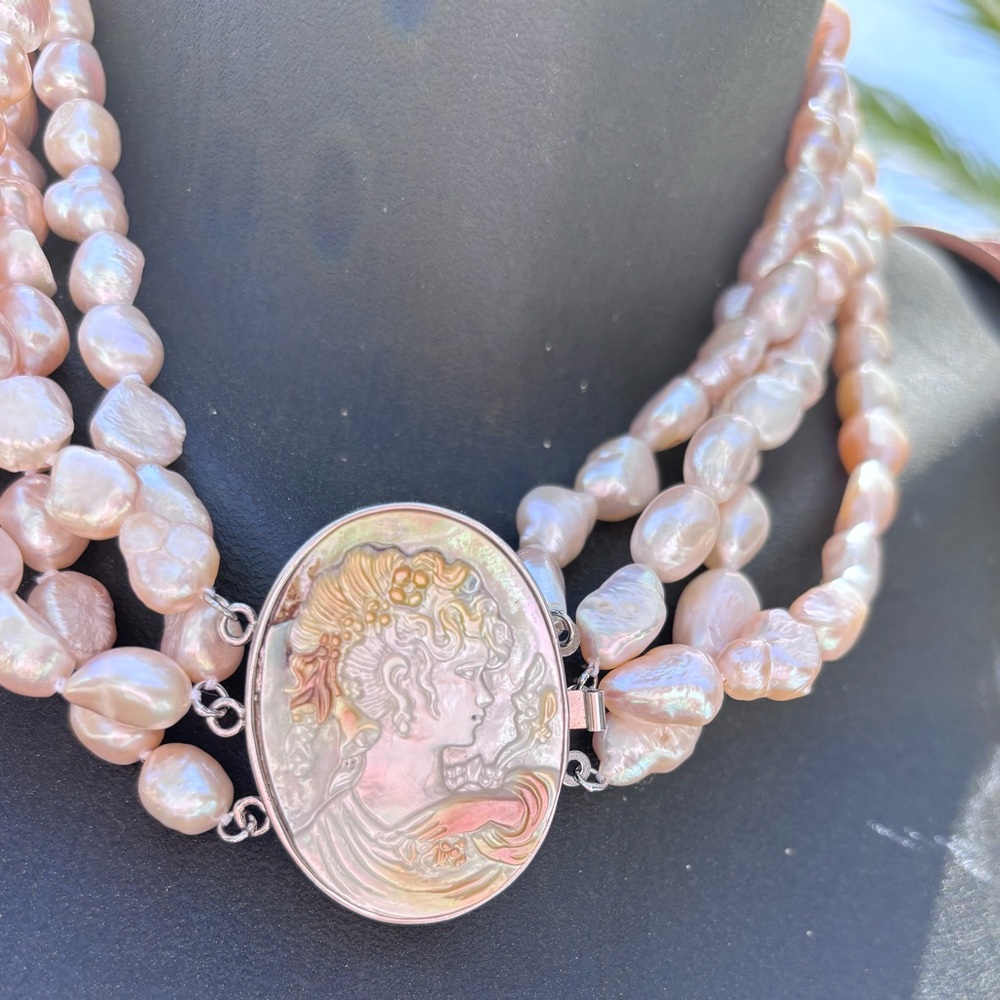 Elegant Pearl Cameo Necklace